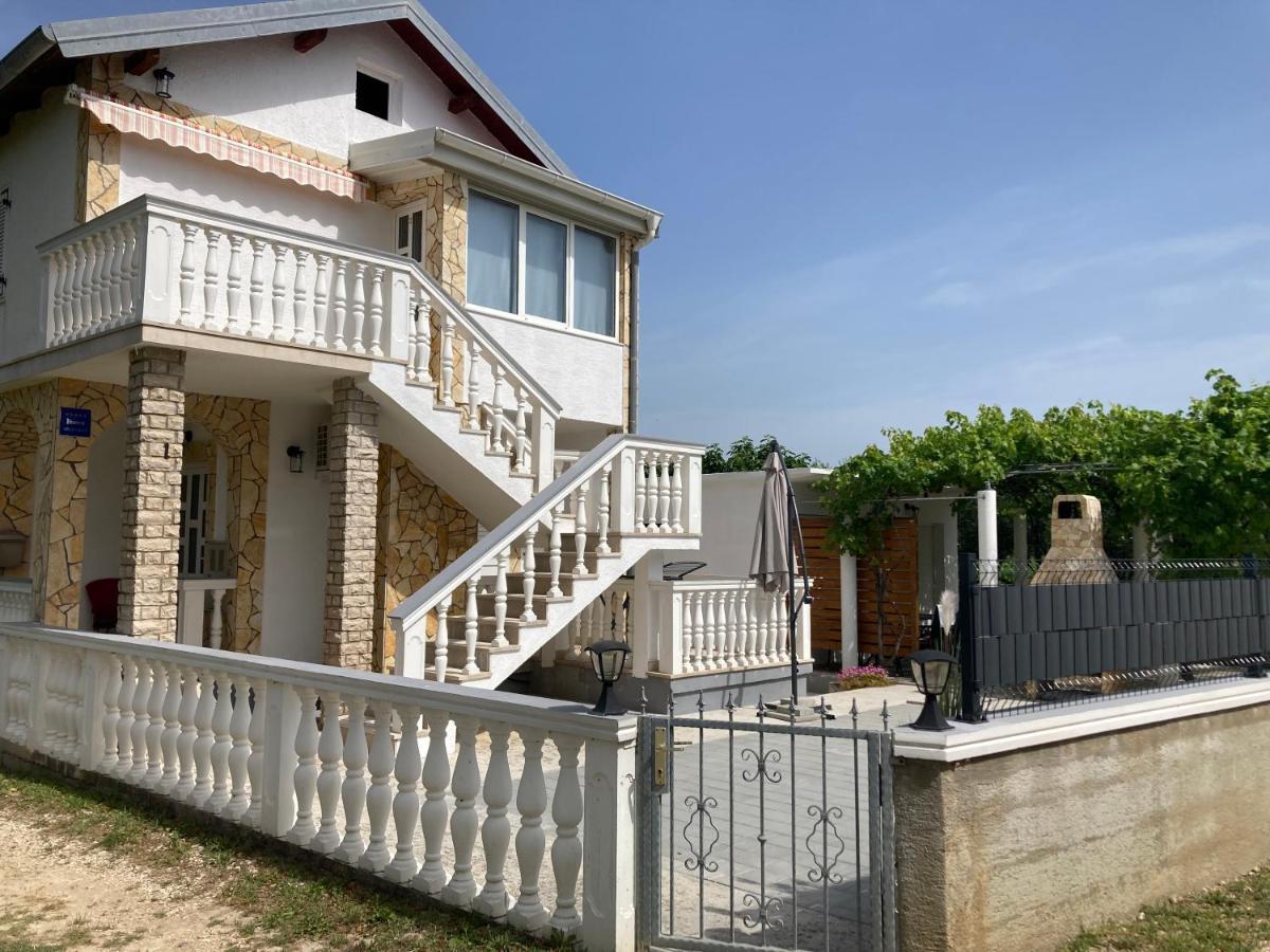 Apartmani Dorijan ヴーシ エクステリア 写真